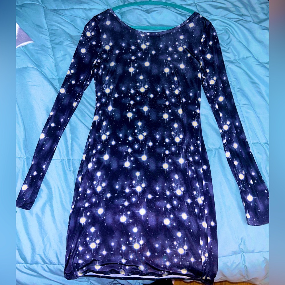 I’m a star ⭐️ Body-con dress SIZE LARGE